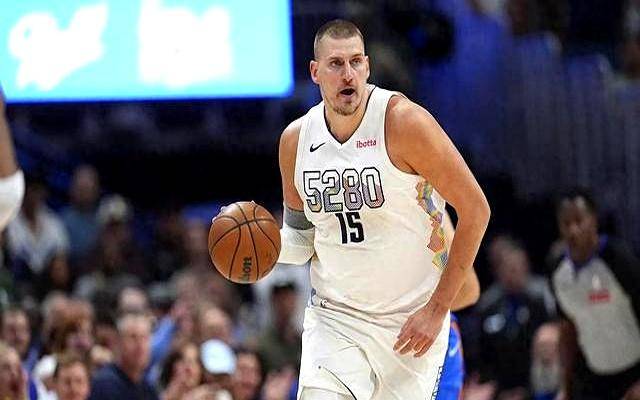 约基奇狂砍波尔津吉斯分，官方宣布新规迎来新赛季高光！的简单介绍