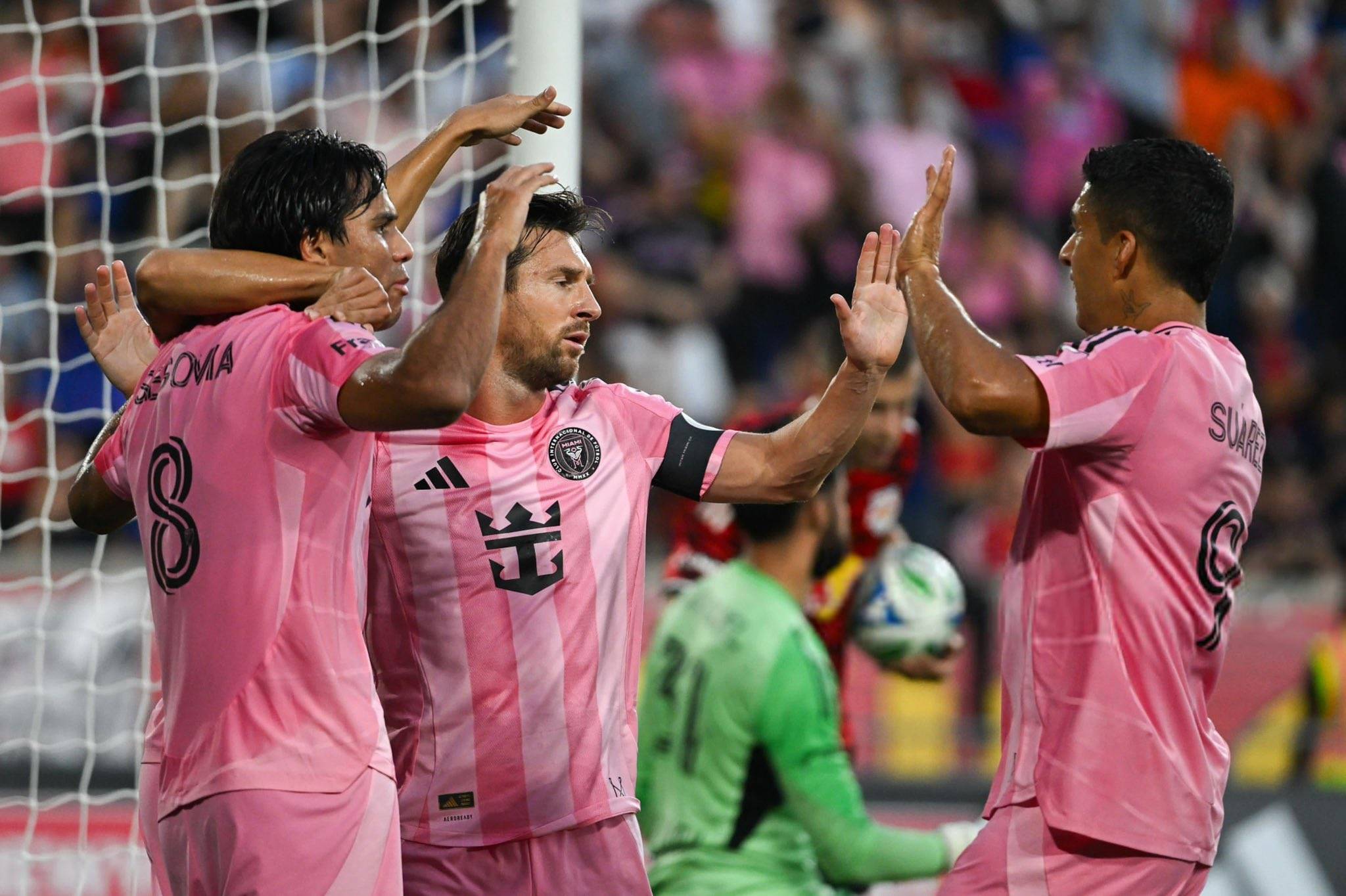 梅西在美国队比赛中连败，关键助攻引发热议！的简单介绍